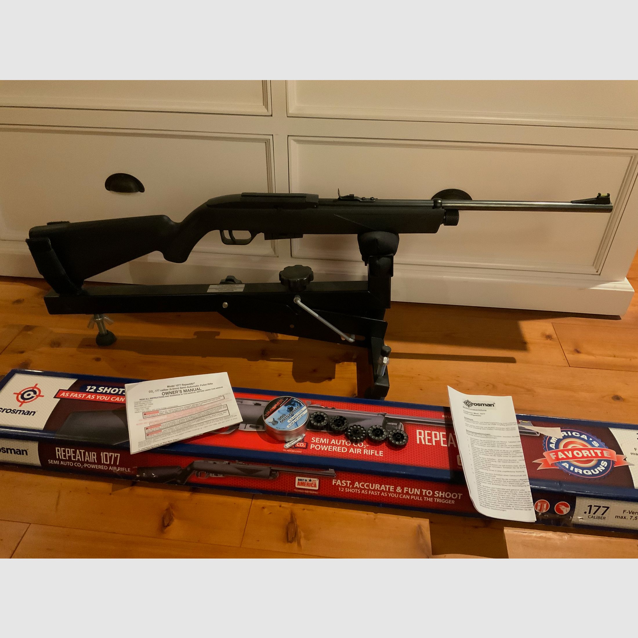 Crosman 1077 CO2 air rifle semi-auto
