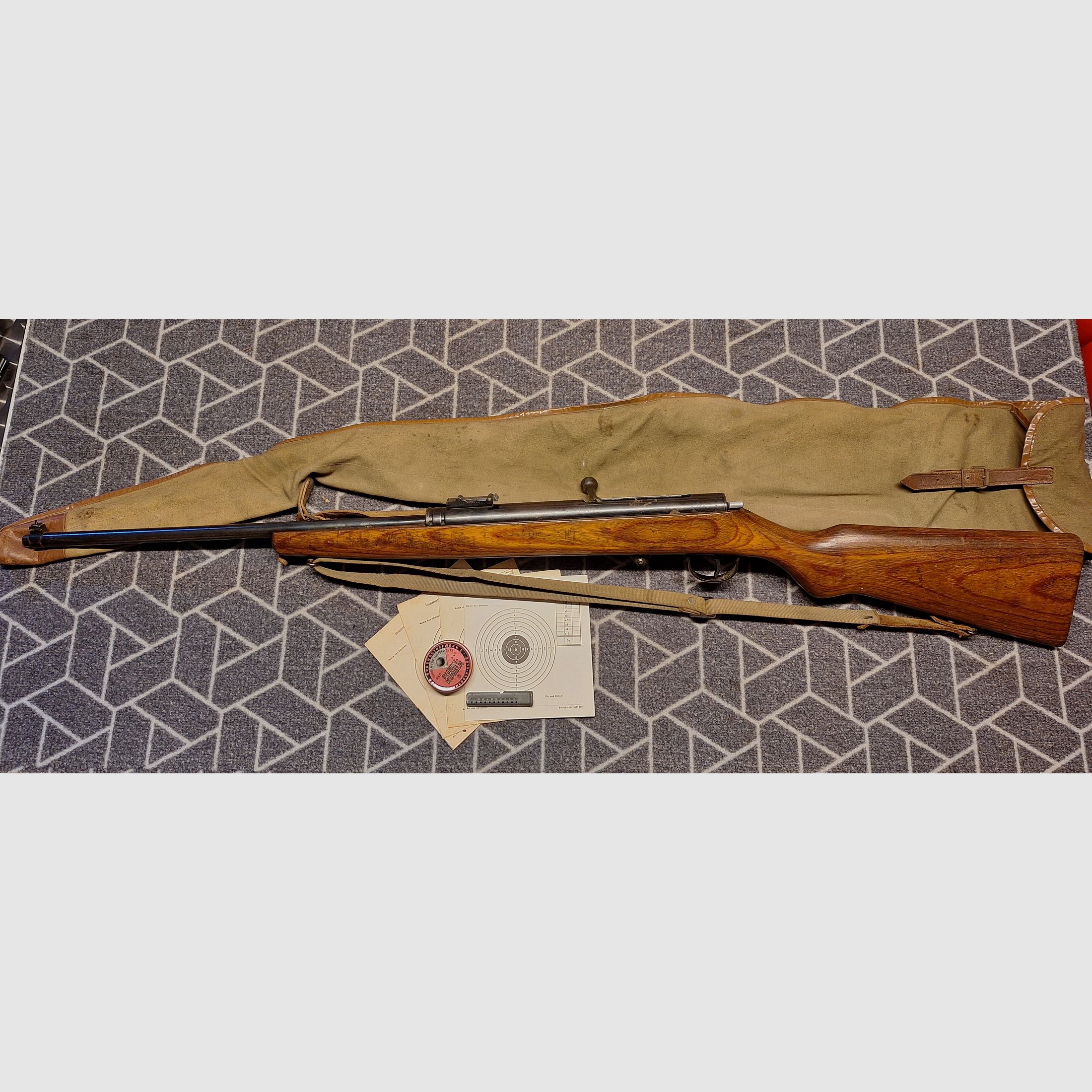 Haenel Suhl Sport Modell 49a (no 310) con correa, funda y cargador de 12!
