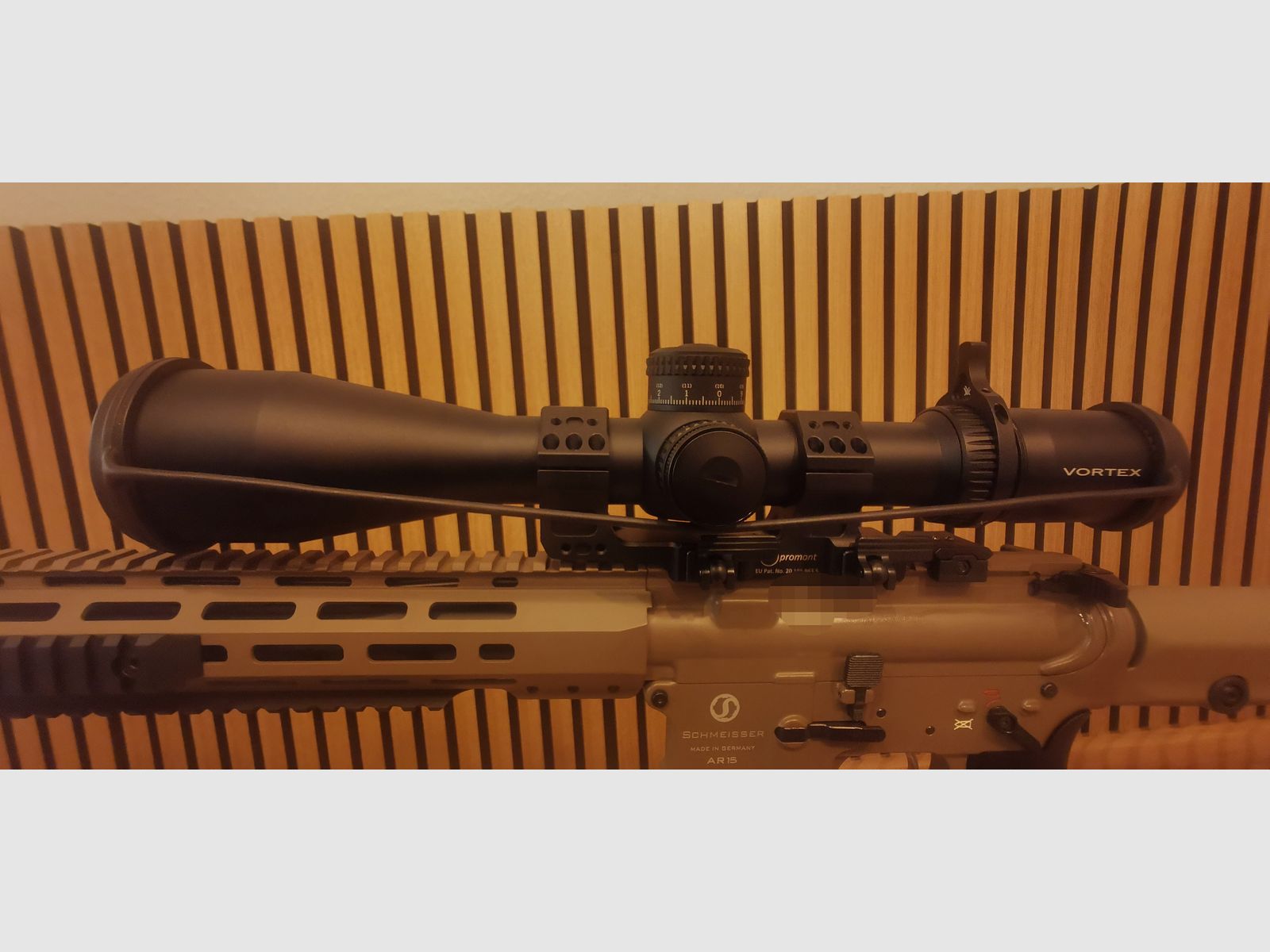 Schmeisser AR15 DMR FDE .223Rem + PAQUETE COMPLETO