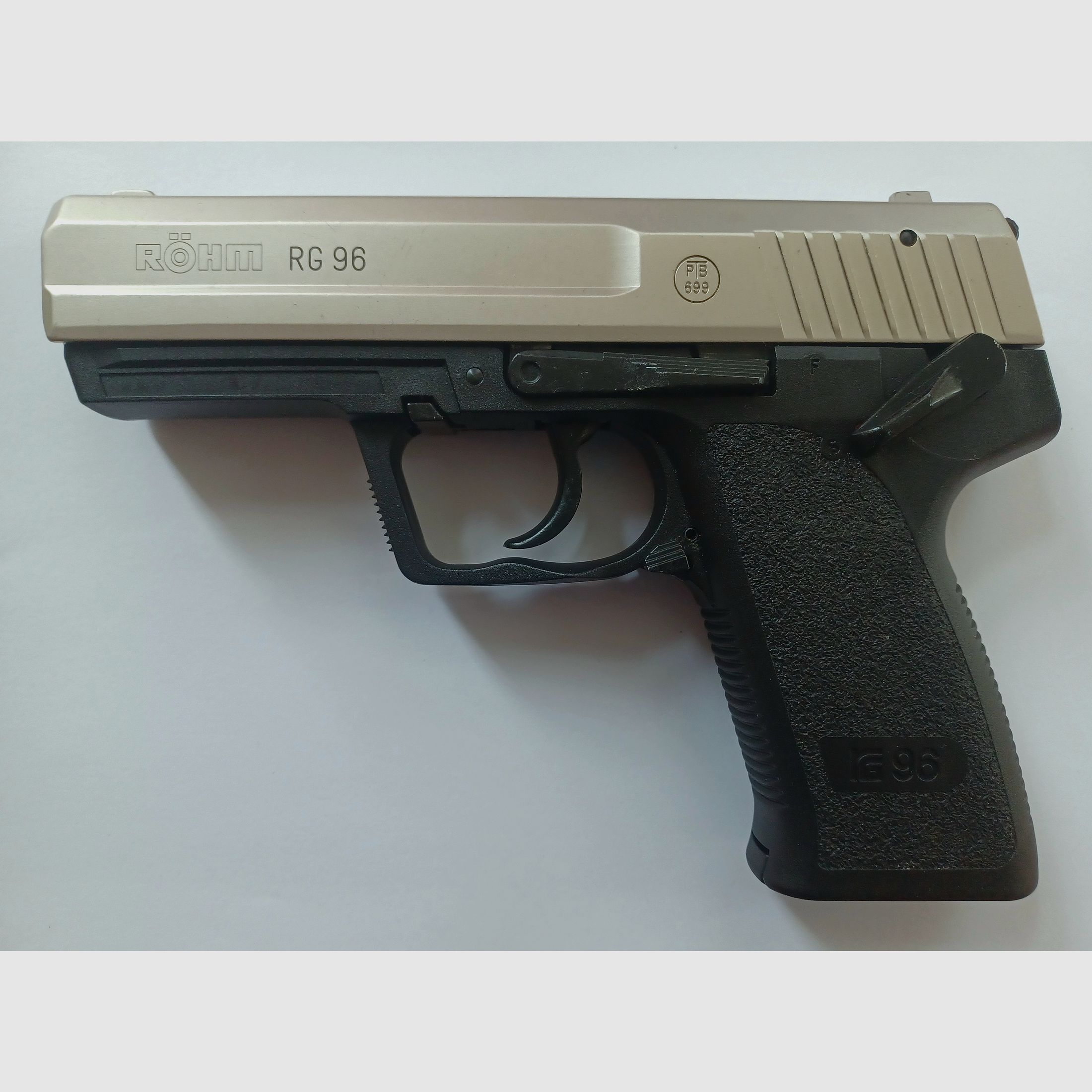 Röhm RG 96 nickel cal. 9mm P.A.K.