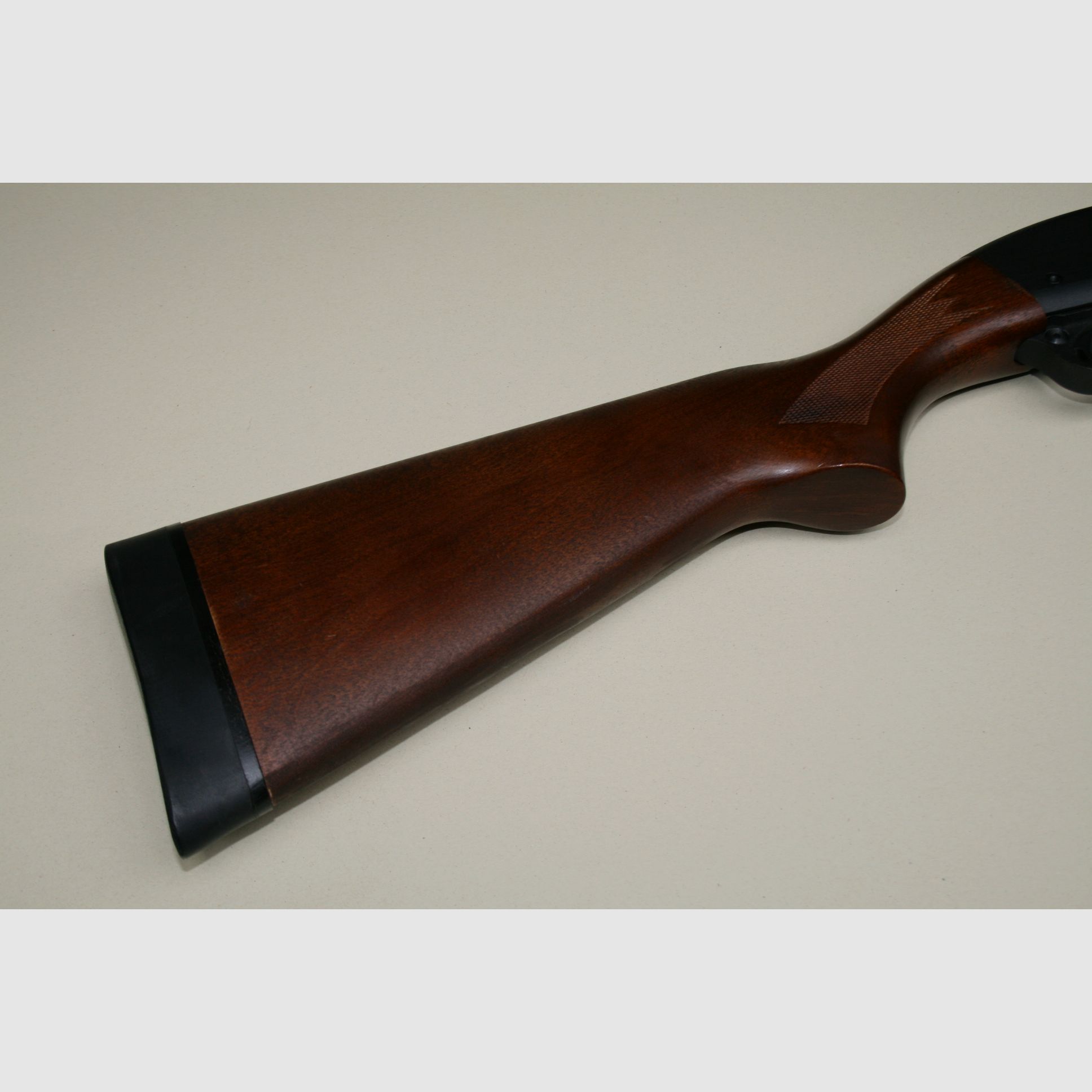 Fusils à pompe Remington 870 Express Cal.12/76 canon lisse 46 cm + extension de magasin [CATEGORIE B] (OCCASION), image 7 sur 8