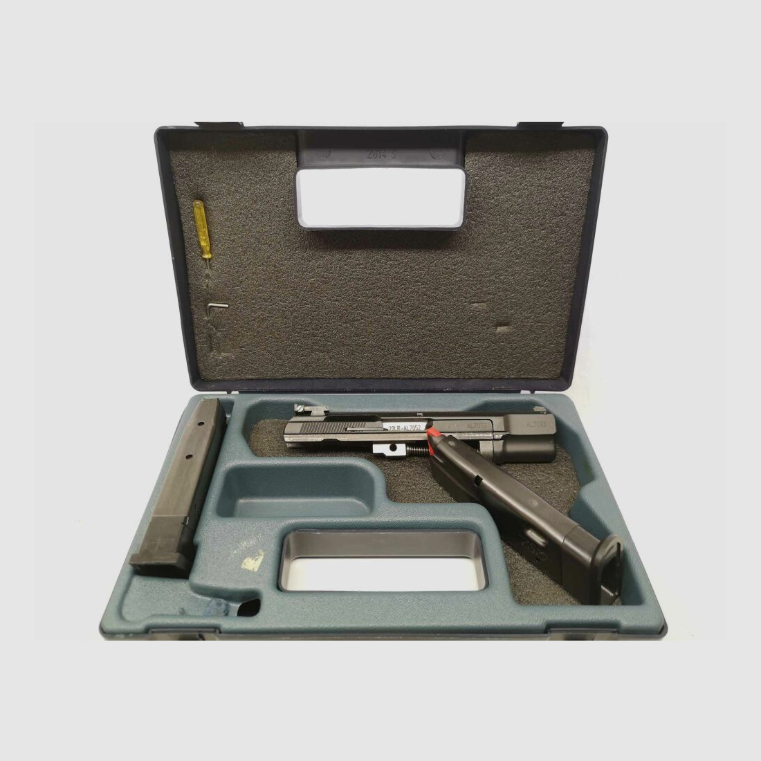 CZ Uhersky Brod Mod. 75 con WS "Kadet" e Docter Sight