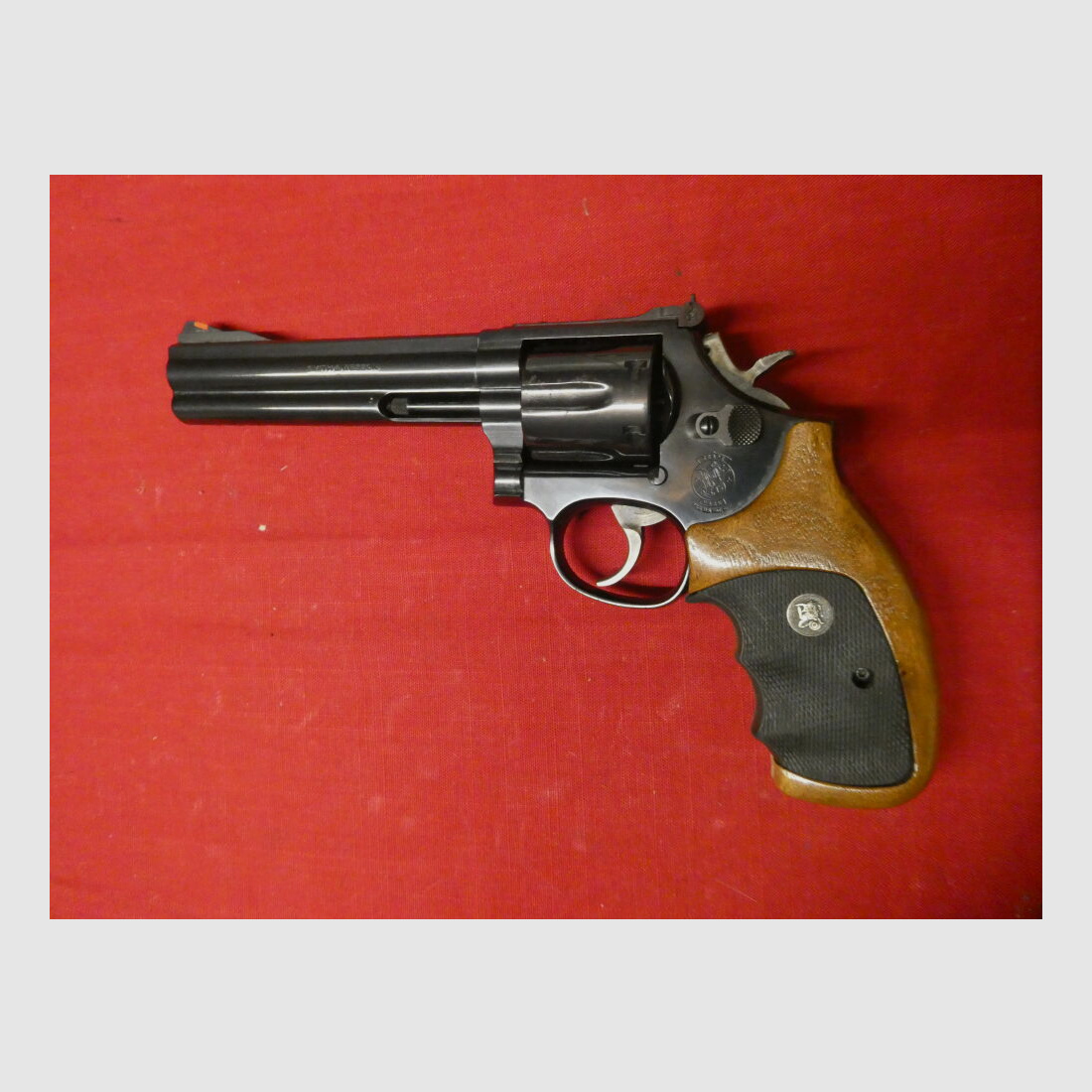 Smith & Wesson	 586 - 4