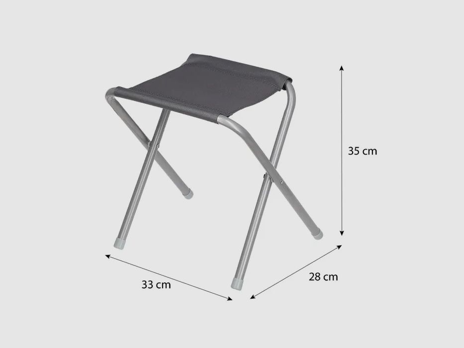 NC1633 table with 4 chairs Nils Camp