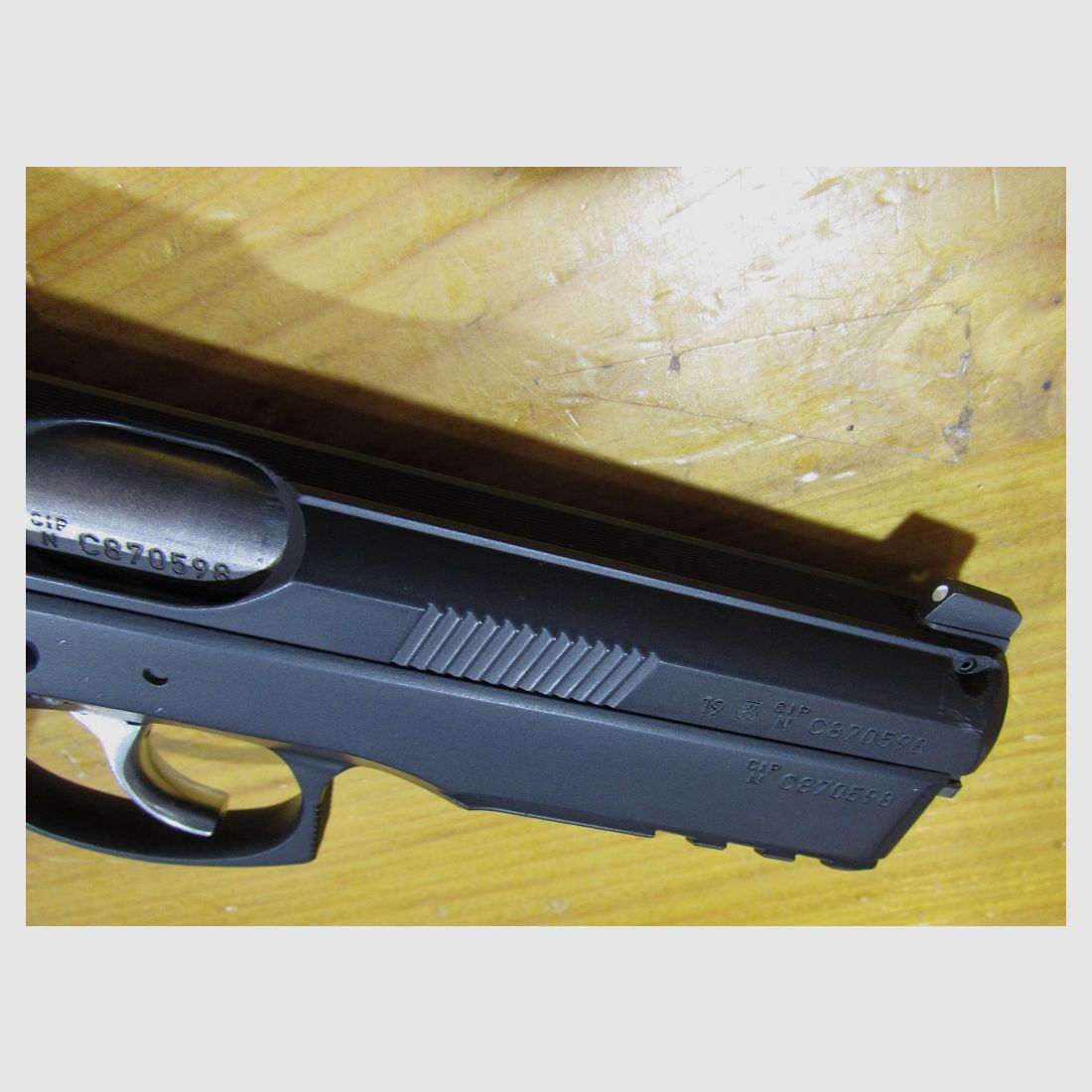 Pistole Selbstlade CZ 75 SP01 Shadow mit Koffer und 2 zusätzlichen Magazinen in sehr gutem Zustand, Bild 5 von 6