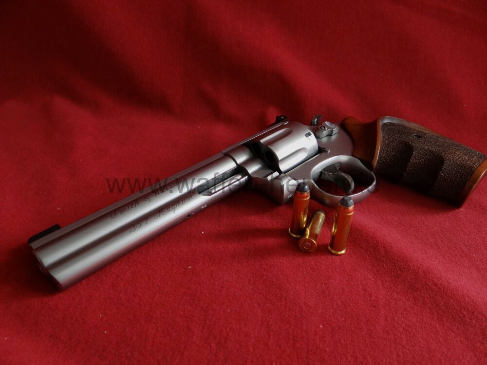 Smith & Wesson 686-4 Target Champion