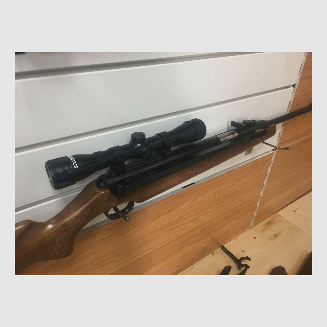 Diana 52 soporte lateral