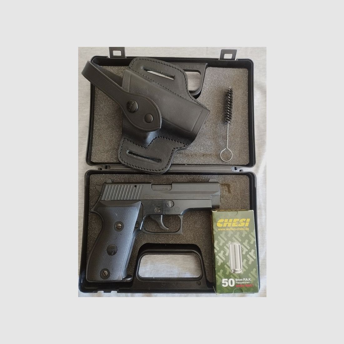 Hämmerli P26 9mm P.A.K. (PTB 775) + Gürtelholster + 50 Platzpatronen