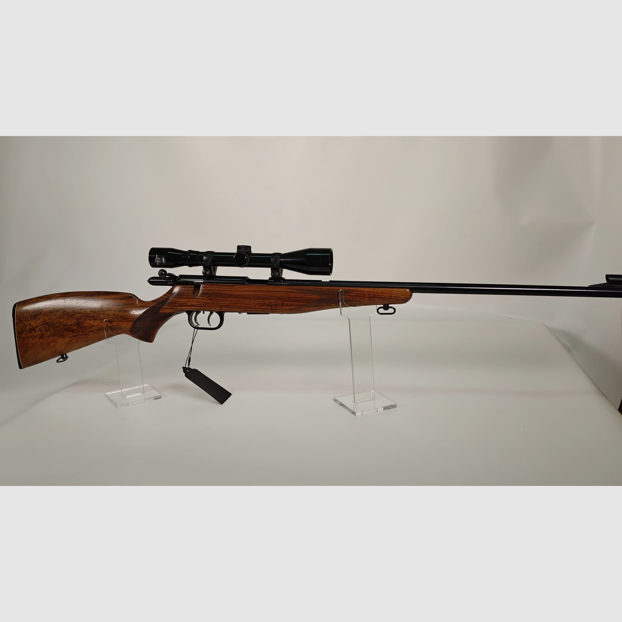 Krico Kleinkaliber-Repetierer .22WinMag. inkl. Ohta 6x40