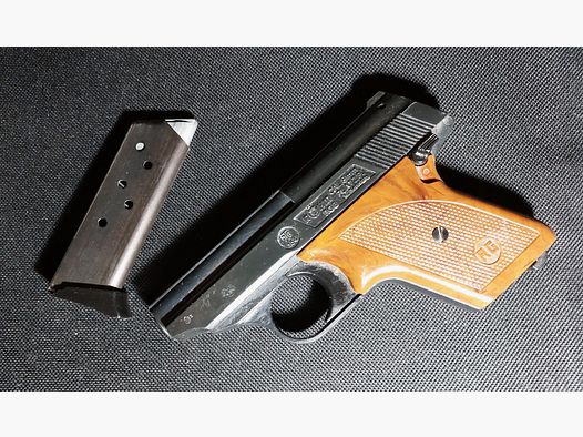 Röhm RG8 (RG 8) Schreckschuss Pistole Kal. 8mm (PTB 412)