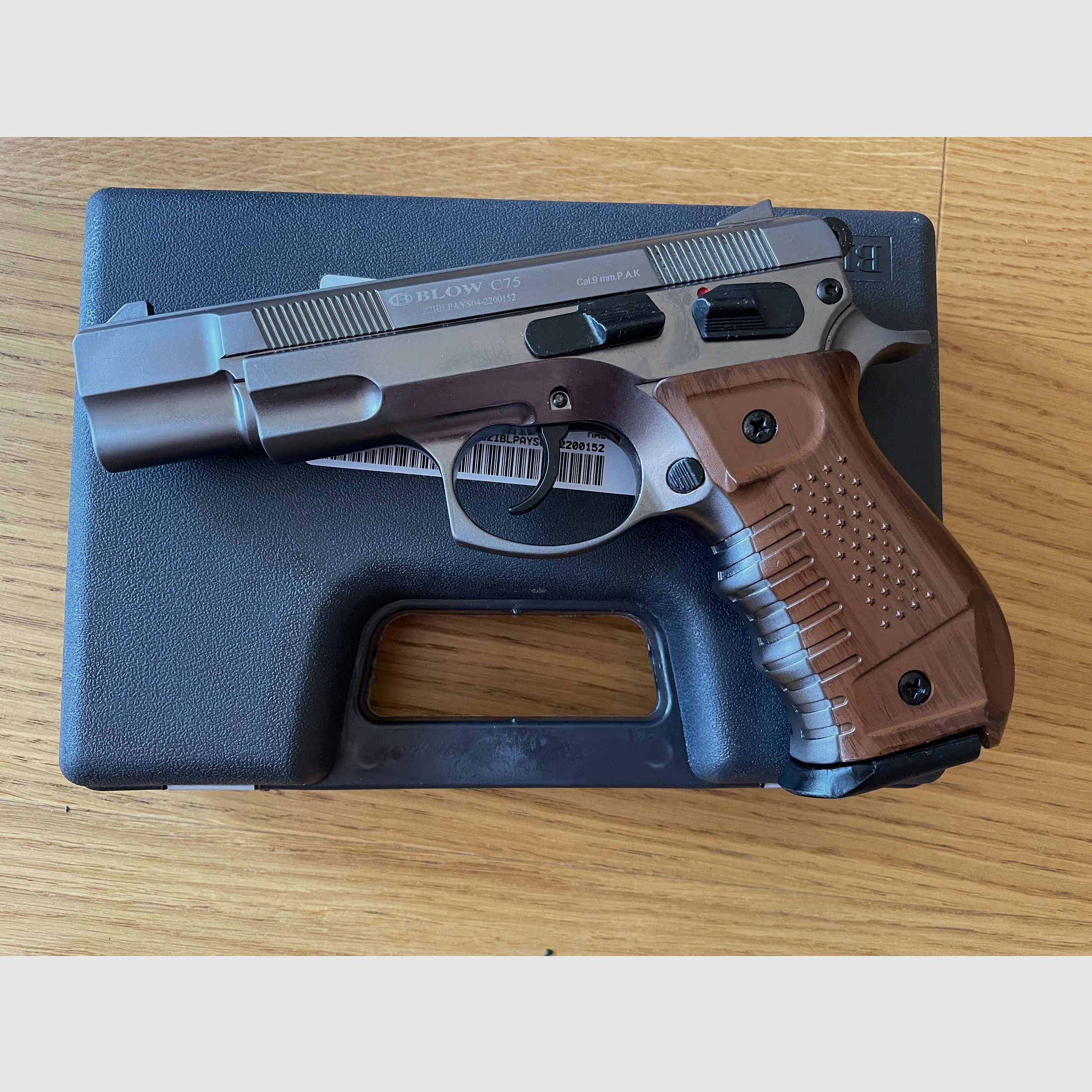 BLOW C75 Fume - 9 mm P.A.K. – blank-firing pistol - CZ-75 Replica – spedizione in tutta l’UE