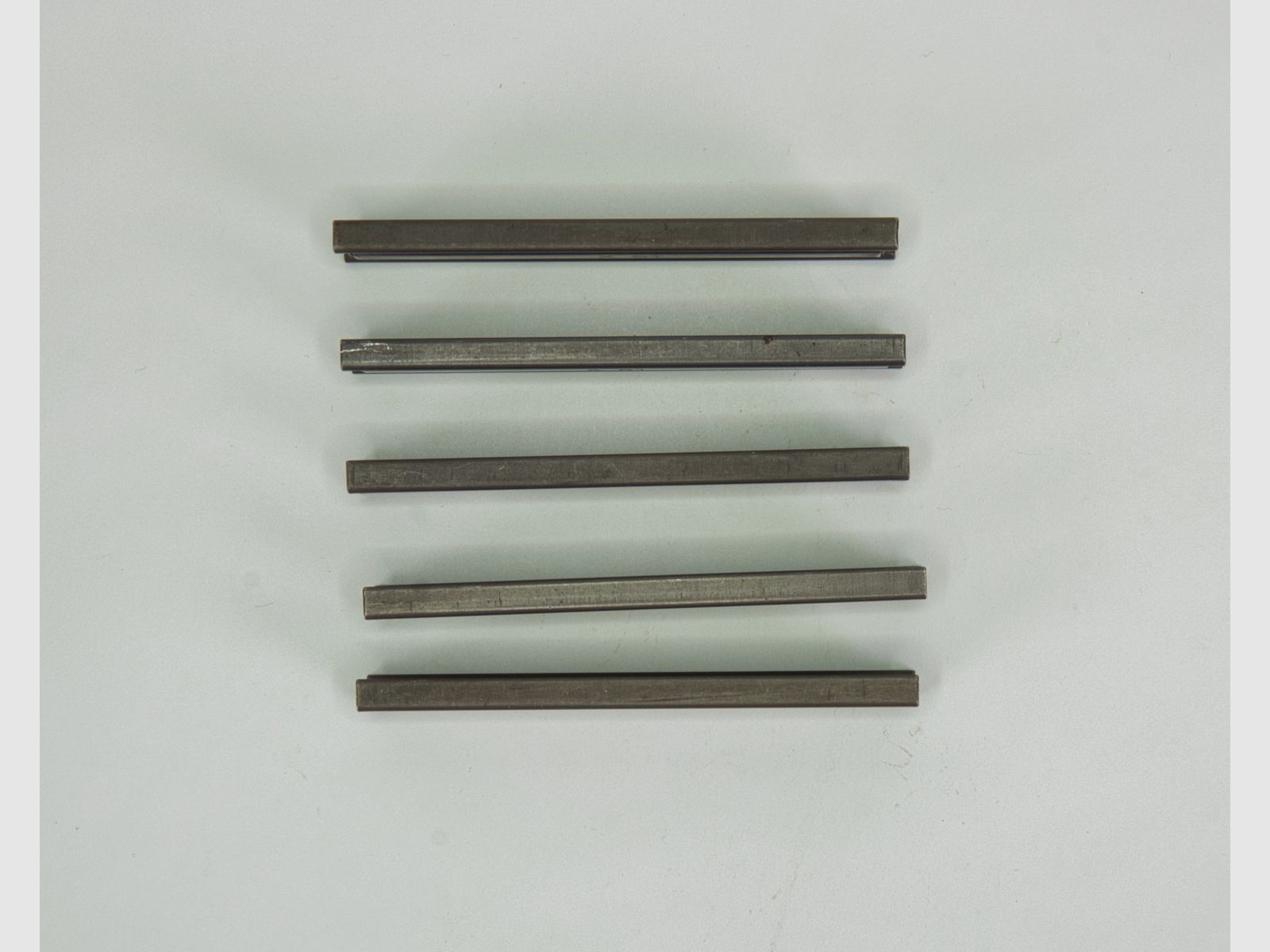 5 ladestrepen voor pistool Steyr M1912