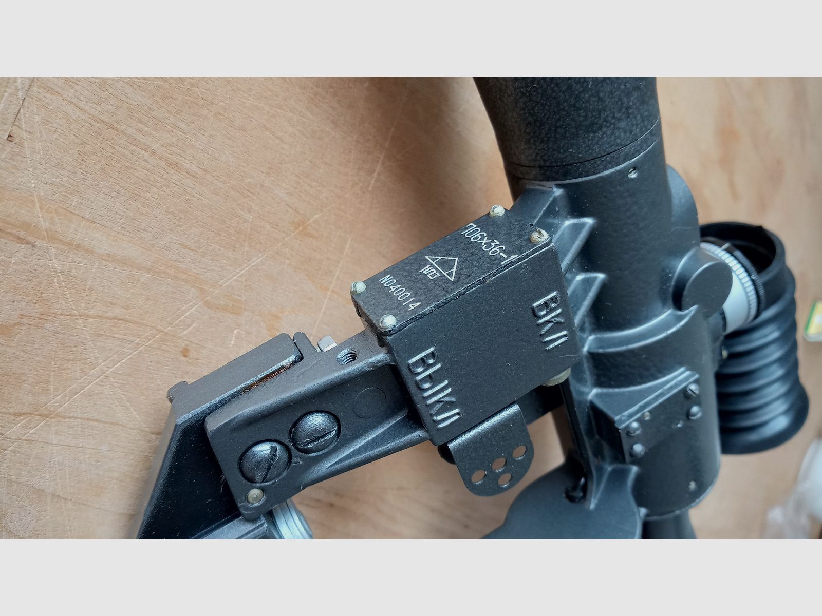 Offre d’échange : 6x36-1 russe NPZ PO avec pince universelle pour rail latéral AK et SVD / très bon état / éclairage fonctionne // lunette Optik AKM AK74 AK-100 / Saiga / Tigr / PSL