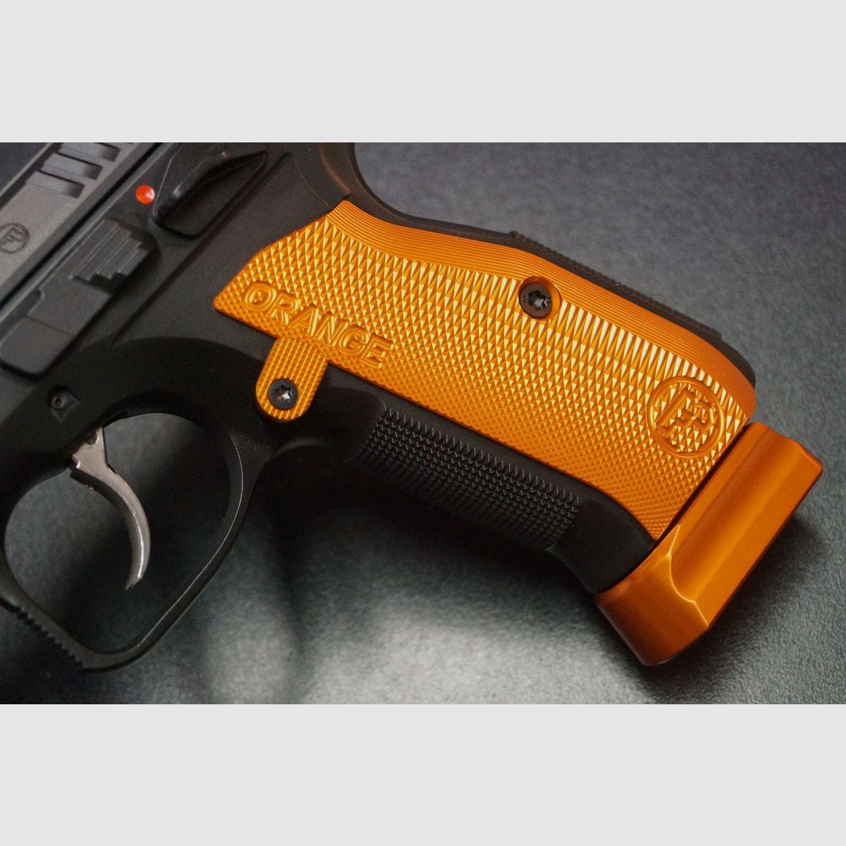 CZ Shadow 2 Orange 9×19, immagine 8 di 10
