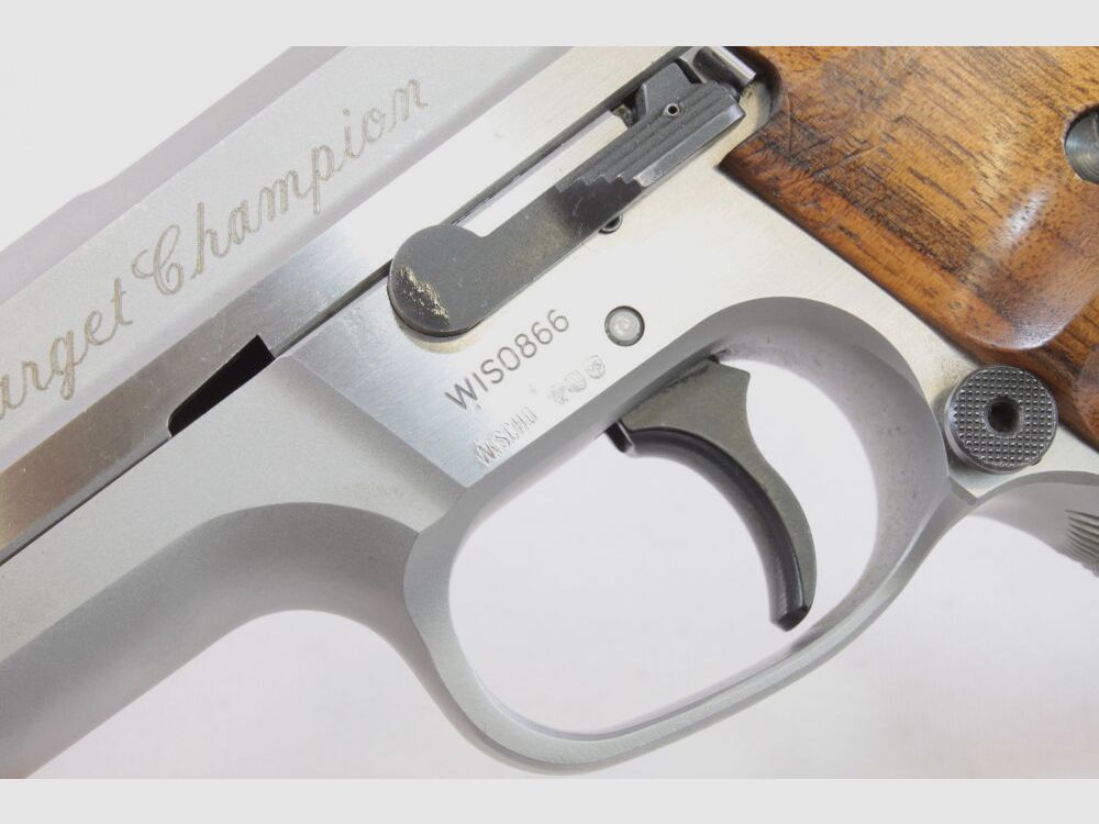 Smith & Wesson 5906 Target Champion