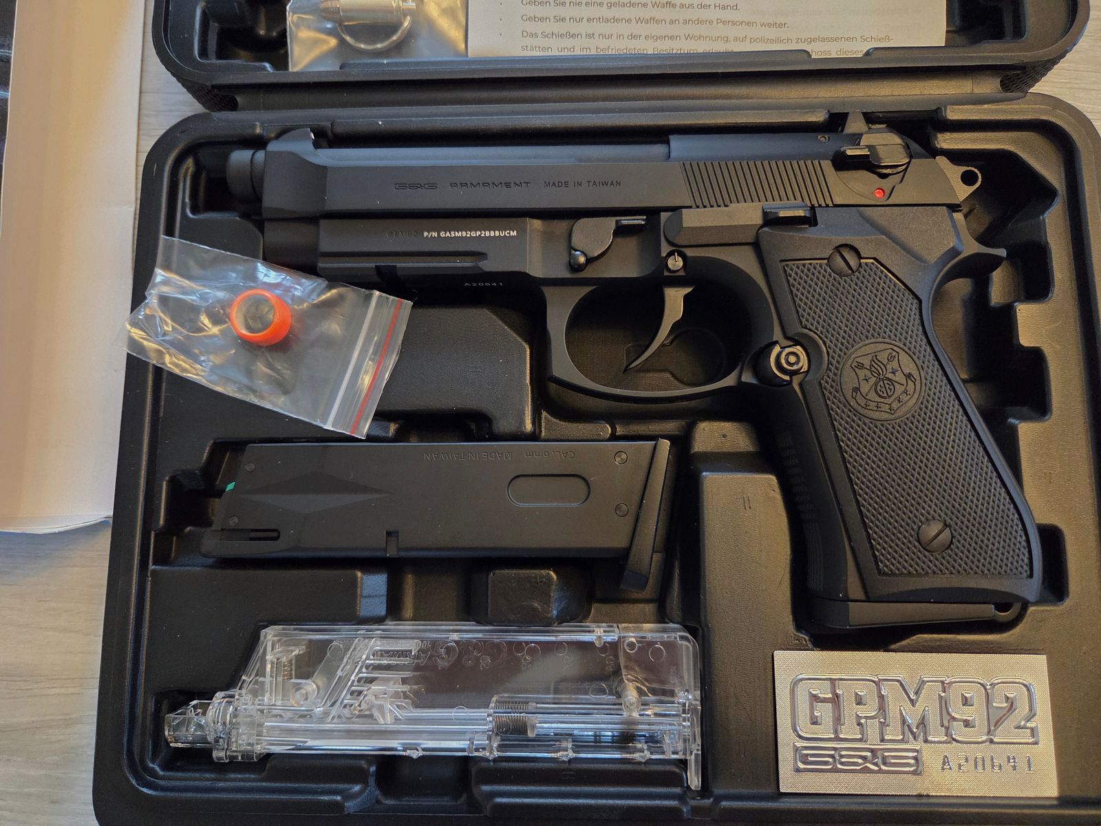 G&G GPM92 GP2 (Beretta 92) Pistola Airsoft Gas-Blowback 6mm BB Metal completo / muy buen estado y cuidado