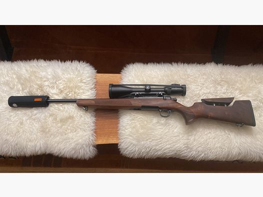 Steel Action HS .308 Win con guancia del calcio regolabile Flex