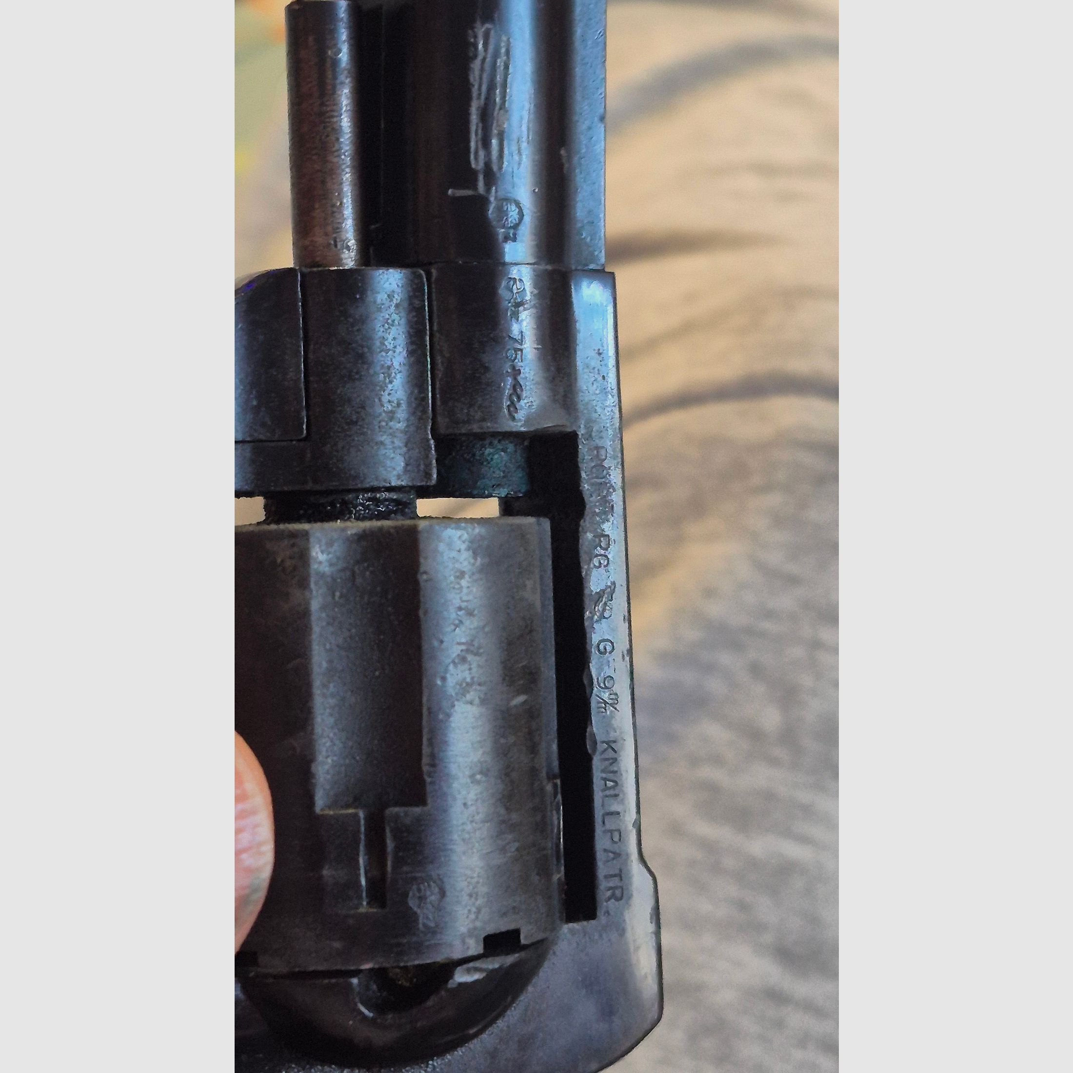 REVOLVER AUS NACHLASS 9 mm