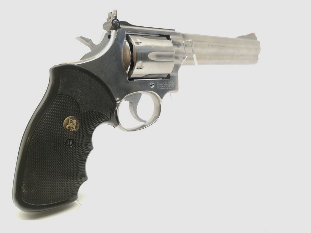 Smith & Wesson	 686-3