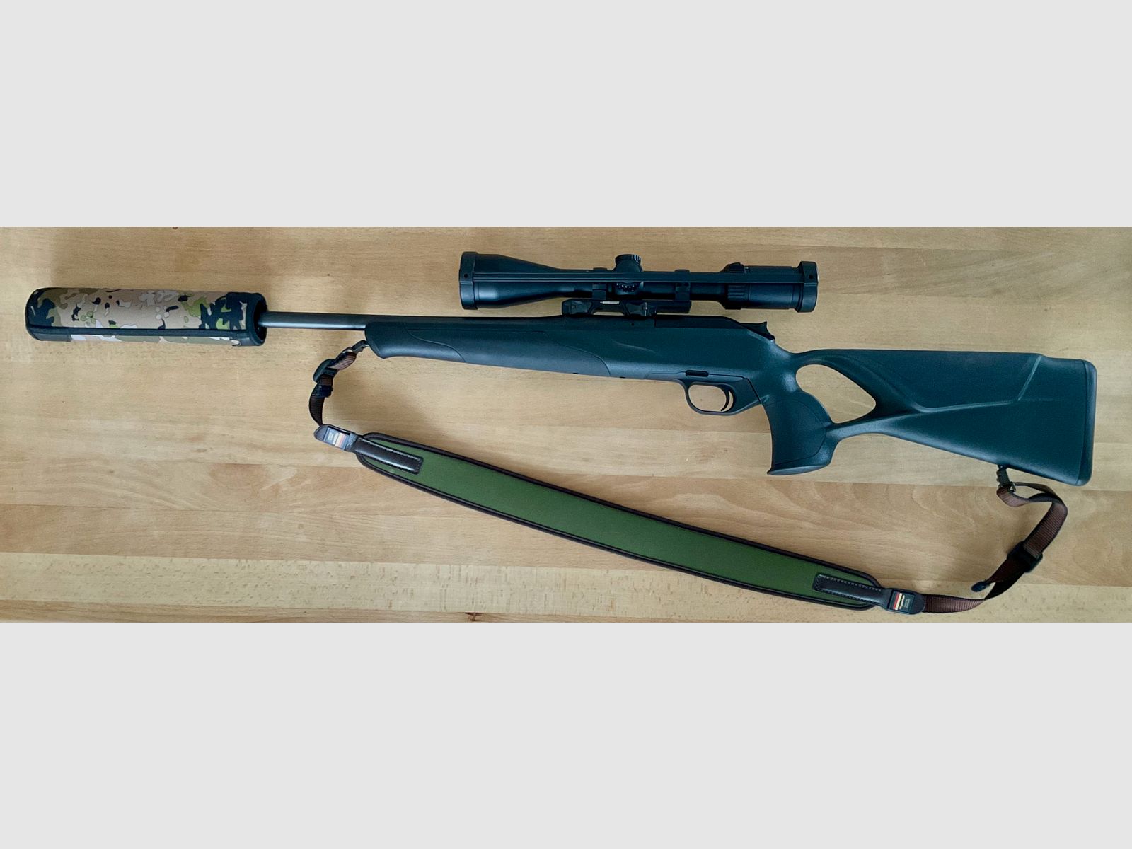 Blaser R8 Professional  Success (Kal. 8x57 IS) + Meopta R2 2-12x50 + Sattelmontage + Mauser Schalldämpfer