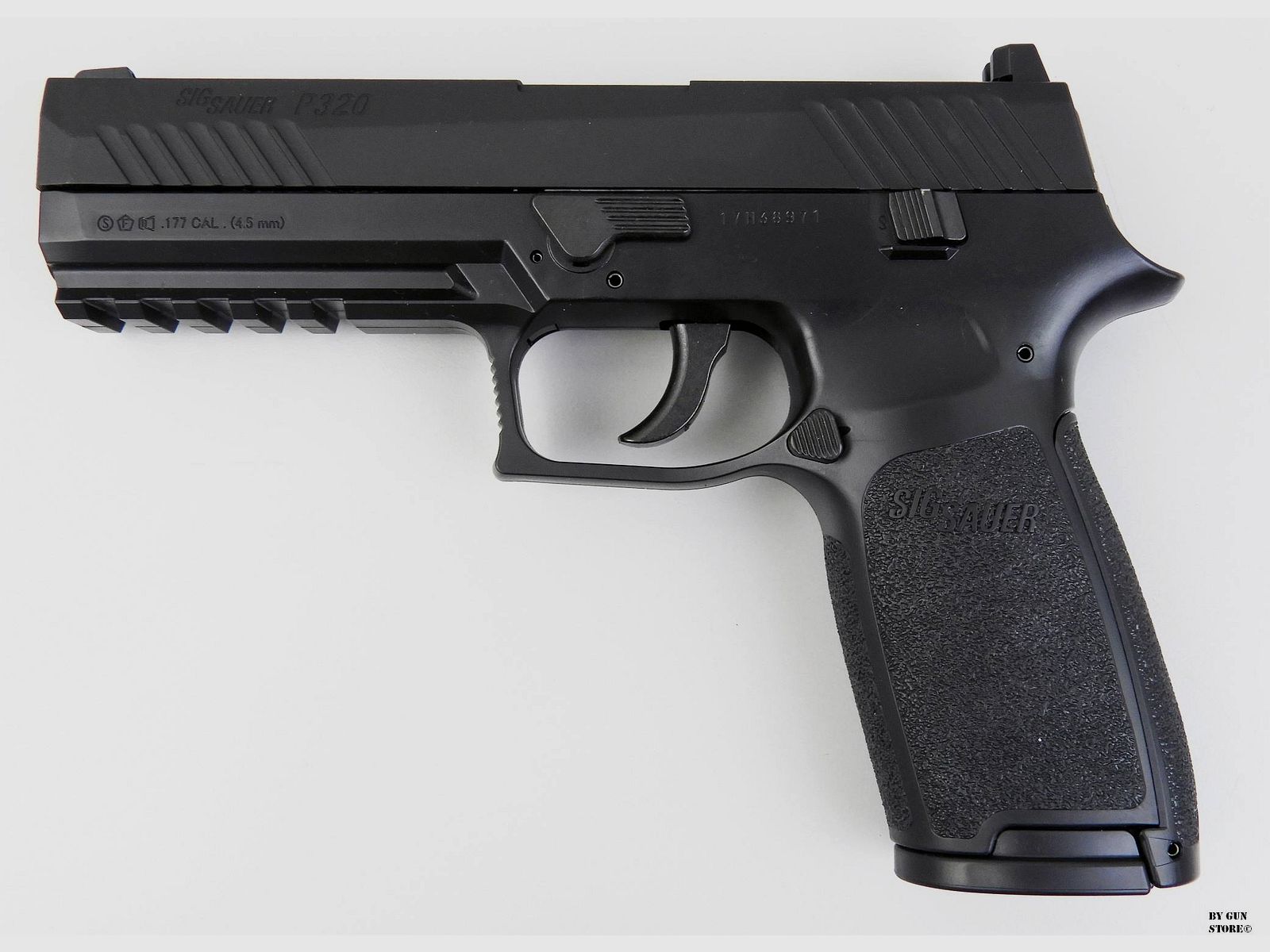 SIG SAUER AIR P320 CO2 PISTOOL CAL.4.5 CYT =CN 723, afbeelding 1 van 5