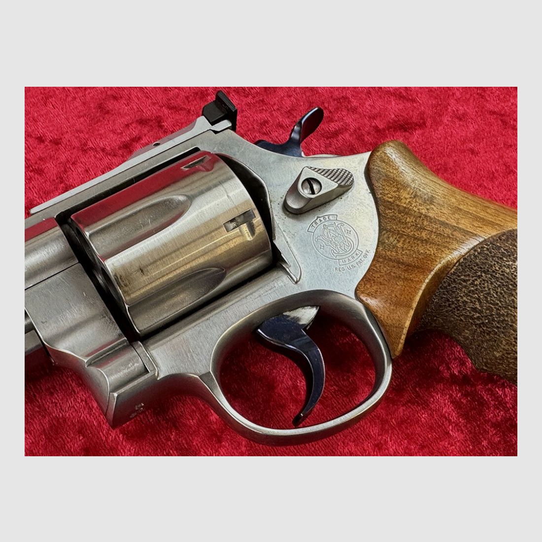 Smith & Wesson 629-5 Custom-Gun-Shop