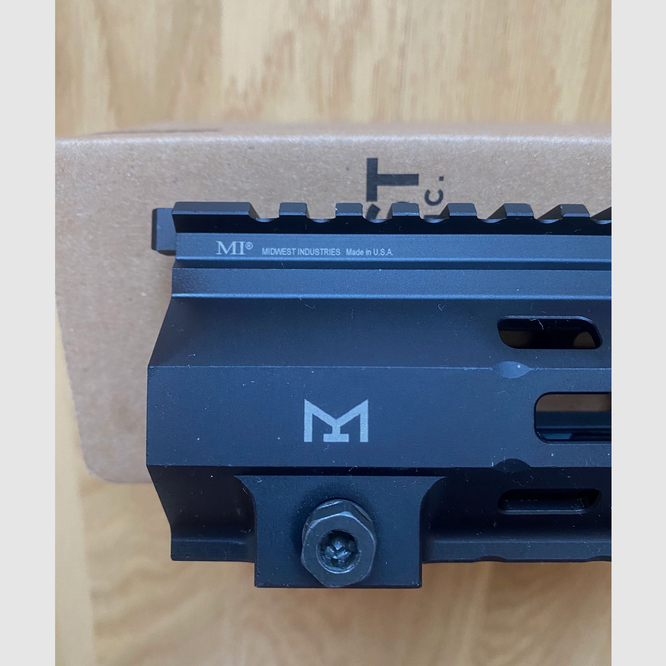 MIDWEST INDUSTRIES MR223 / HK416 M-LOK Handschutz 13,5" (Schwarz)