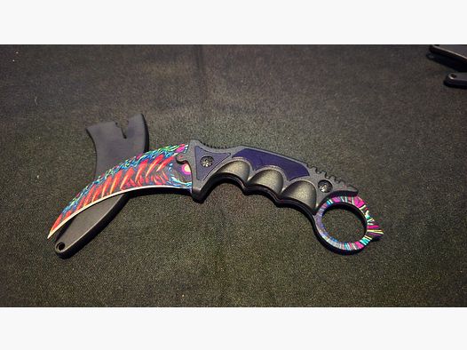 Karambit 2 seitiges design Hyper beast