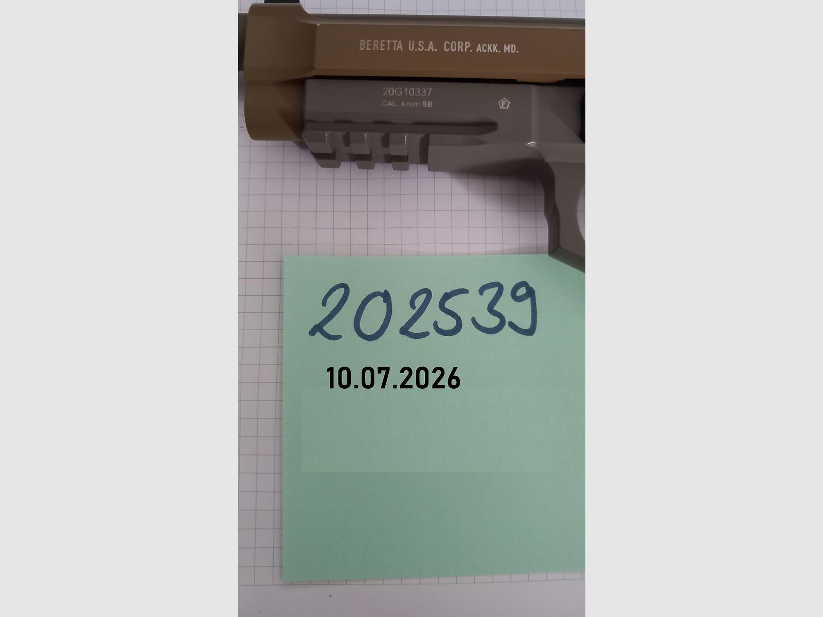 Beretta M9A3 Flat Dark Earth Blowback a lot of accessories