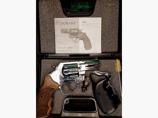 Zoraki R1 2.5 inch chrome with wooden grips revolver caliber 9mm R.K. (PTB 1022)