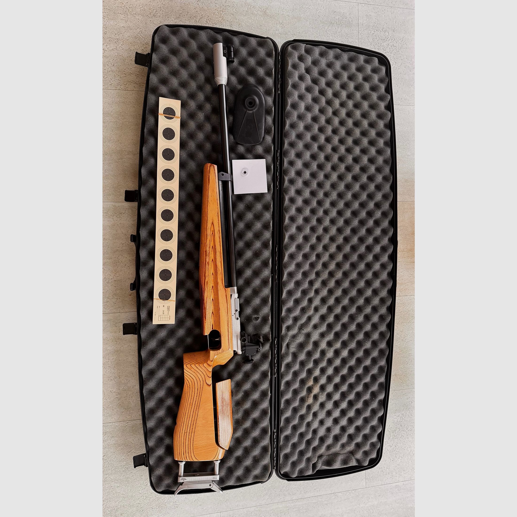 Feinwerkbau Mod.601 generalüberholt, Anschütz Schaftkappe und Gewehrkoffer