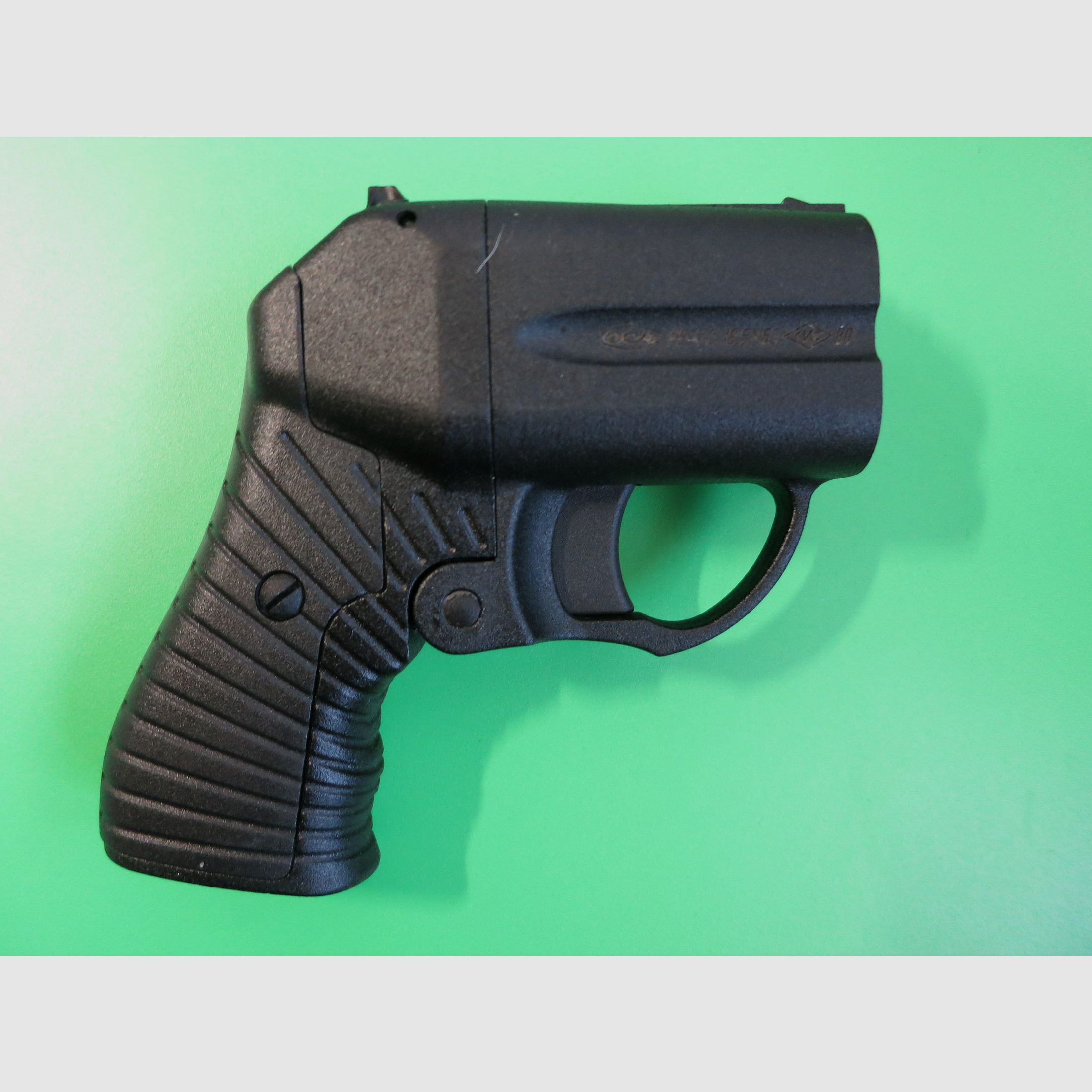 Self-defense and signal pistol OSA Non-lethal pistol PB-4-2 WASP, cal. 18.5 mm, display piece #69