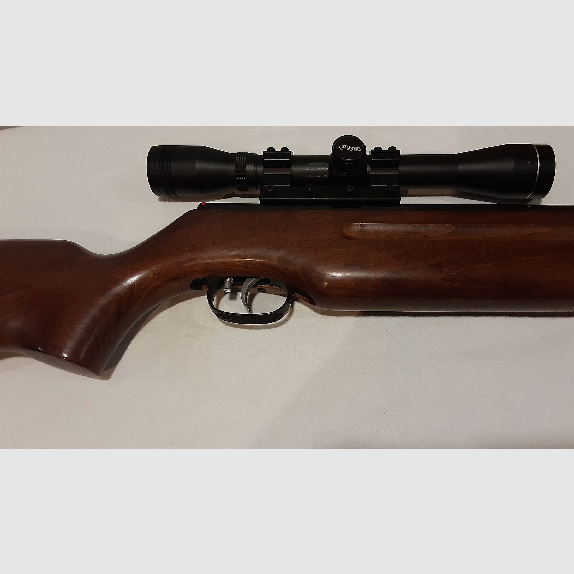 Rifle de aire Weihrauch HW35 de gran potencia y precisión para caza/deporte