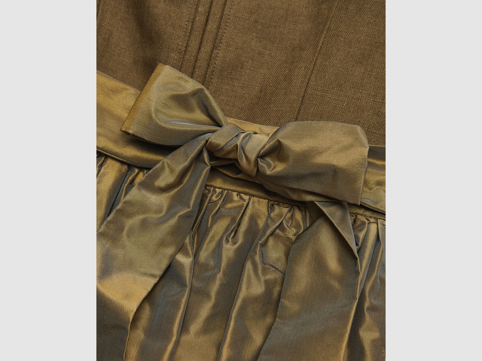 LODENFREY München 1842 Dirndl lang mit Schürze in Gold/Grau, Bild 4 von 4