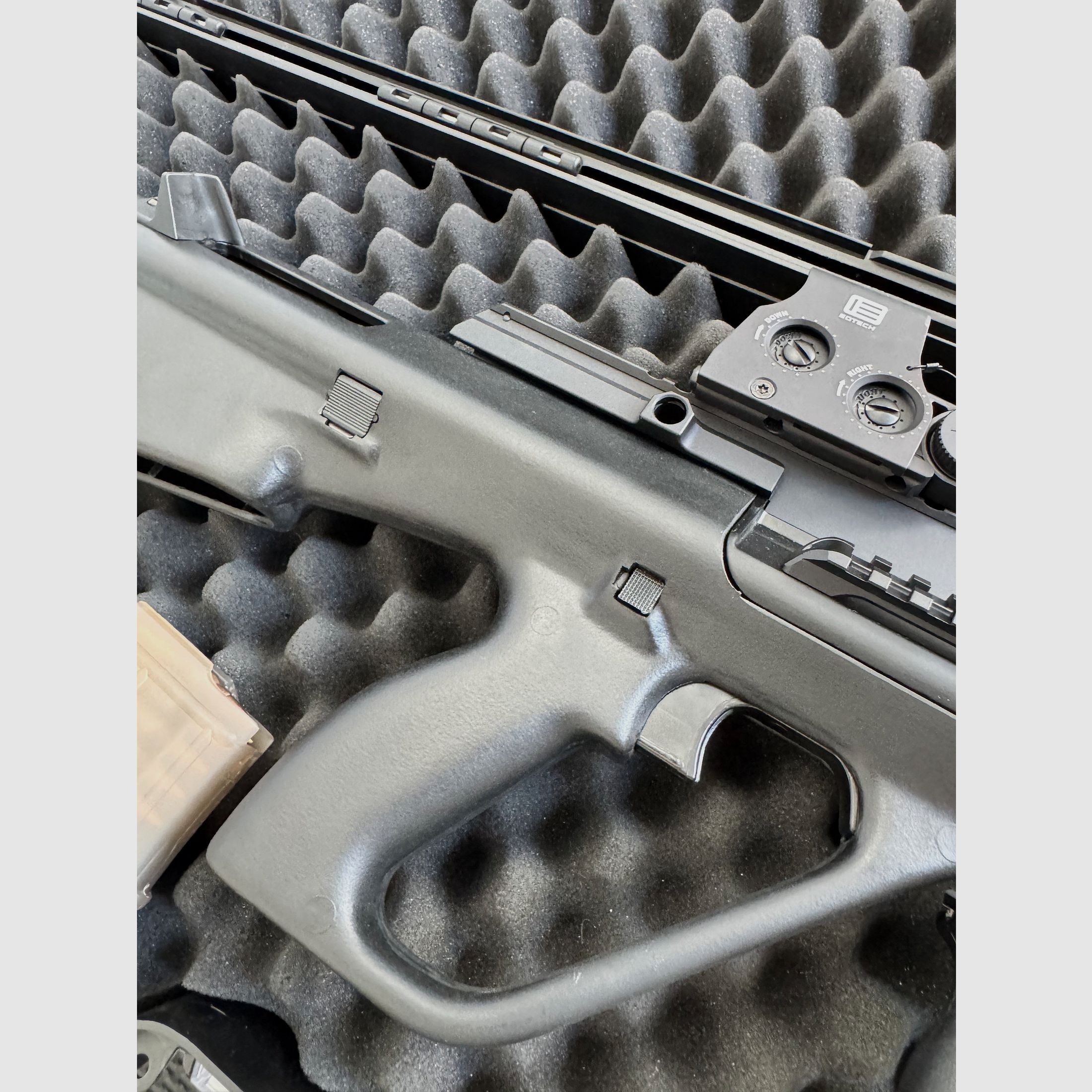 Steyr AUG-Z A3 S.W.A.T. incl EOTECH XPS2-0 & Streamlight TLR RM2