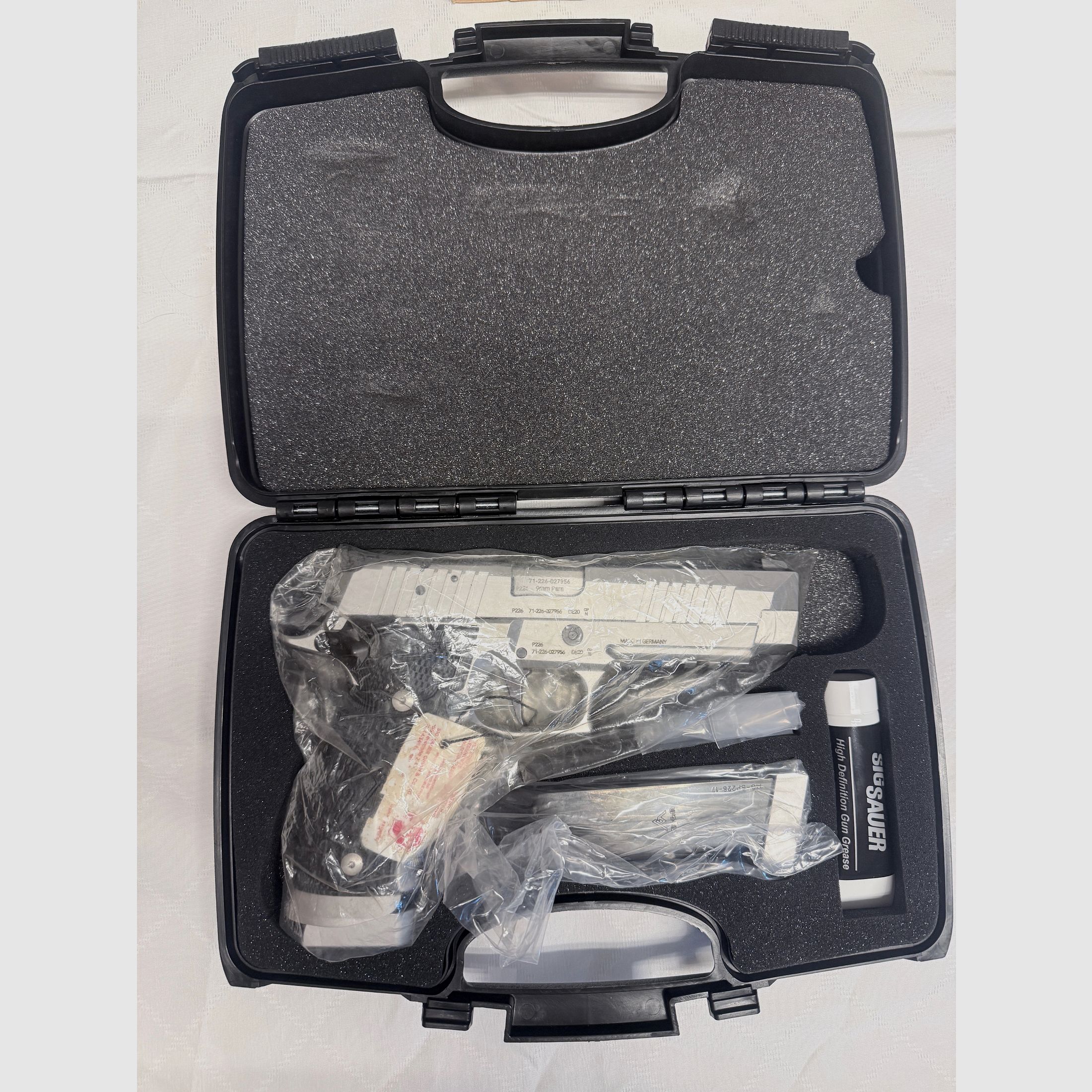 SIG Sauer P226 X-Five Supermatch SAO 9×19 – unused – Made in Germany (Eckernförde) + 1000 rounds GECO Hexagon