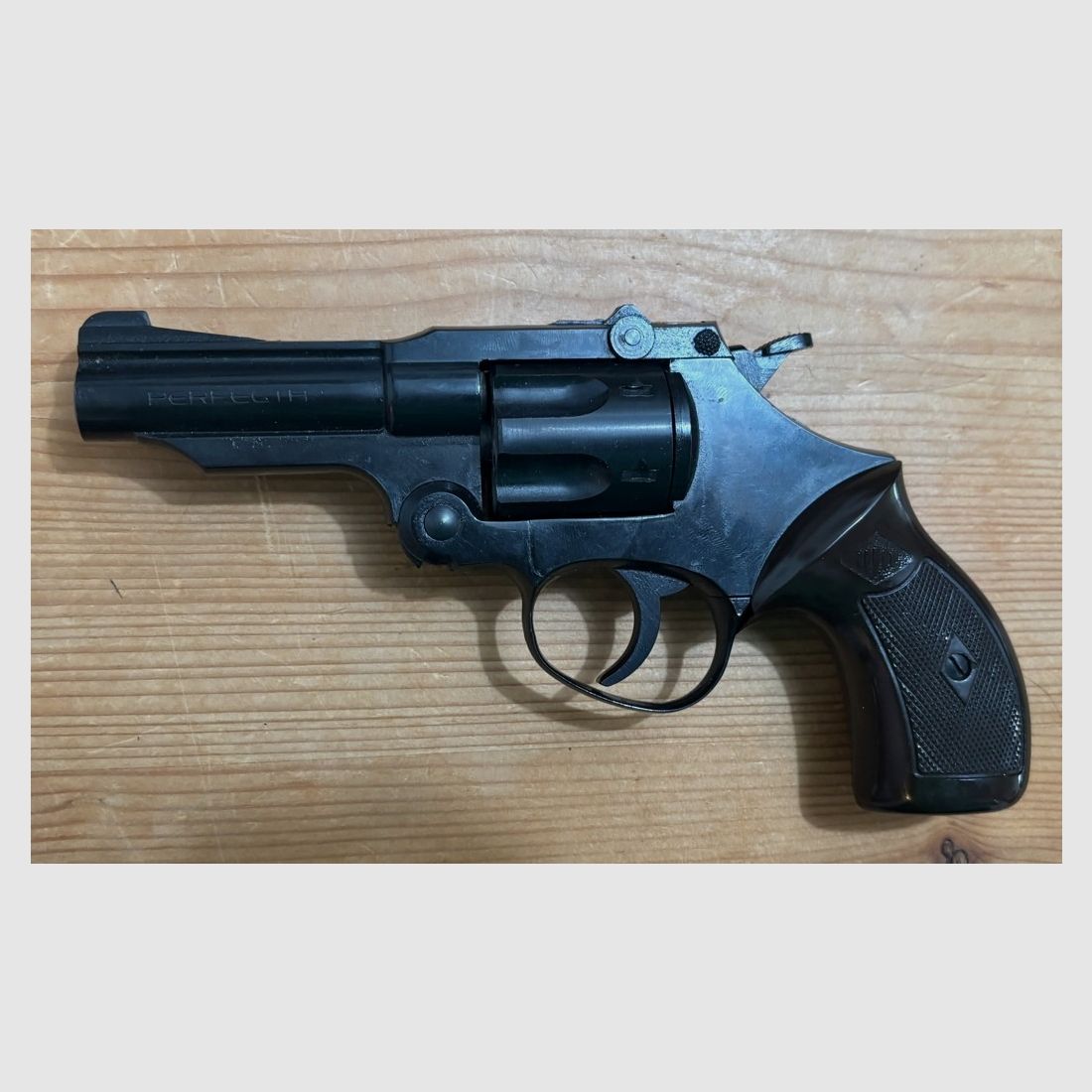 Perfecta Mod. 4/1 Revolver 4mmRF Long Need-free