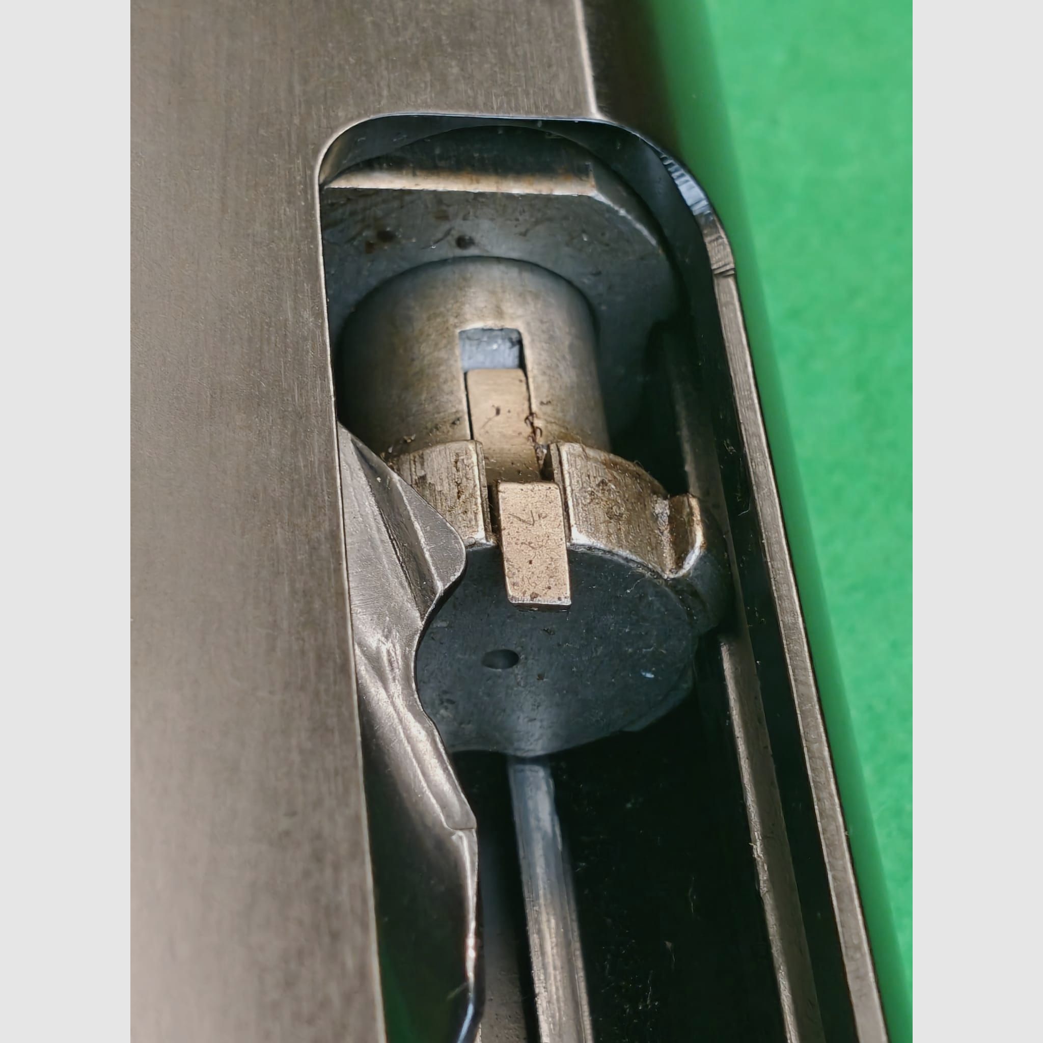 Winchester Defender 12/76 Vorderschaftrepetierflinte