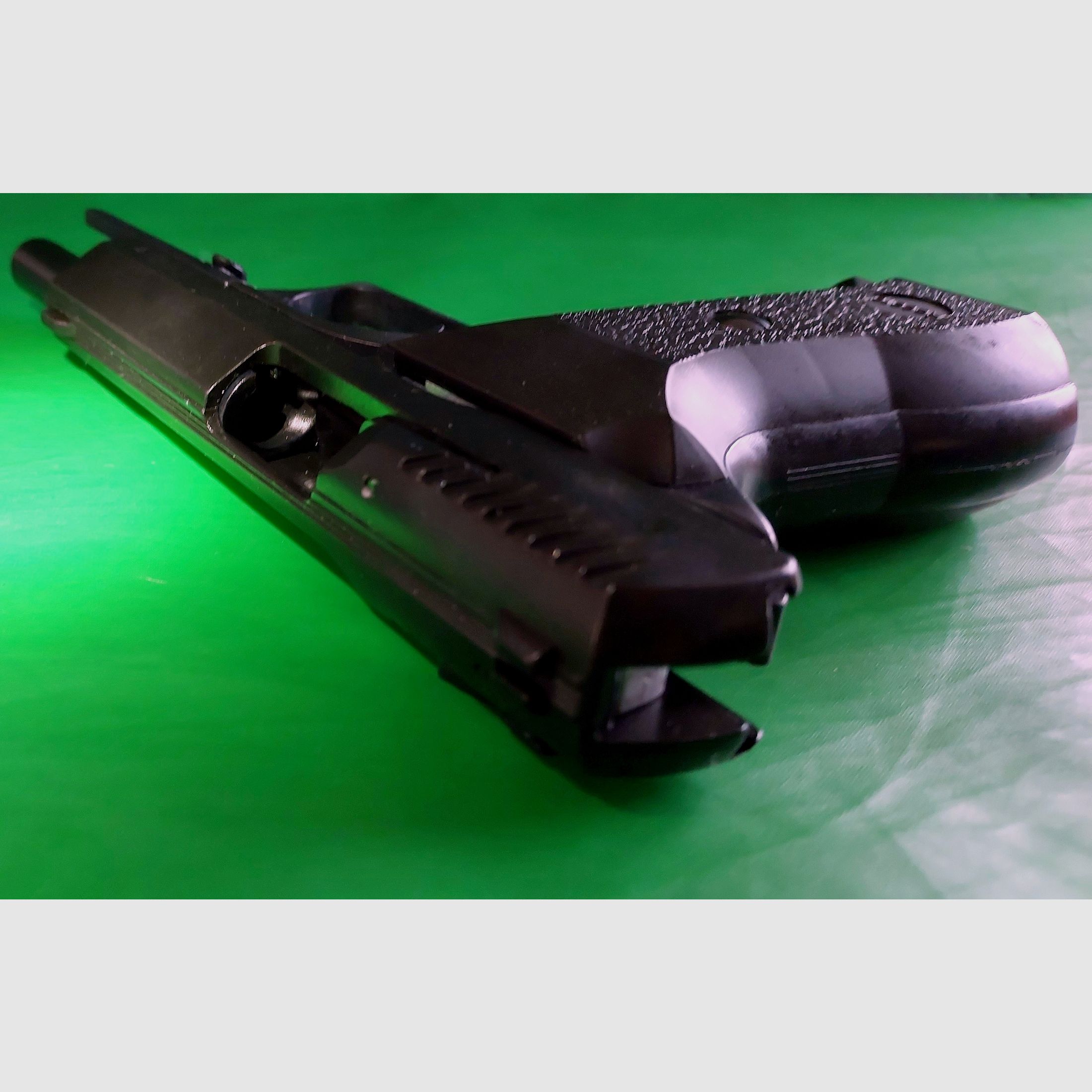 Revólver COP Schreckschuss pistola ennegrecida (PTB 913) como nuevo.