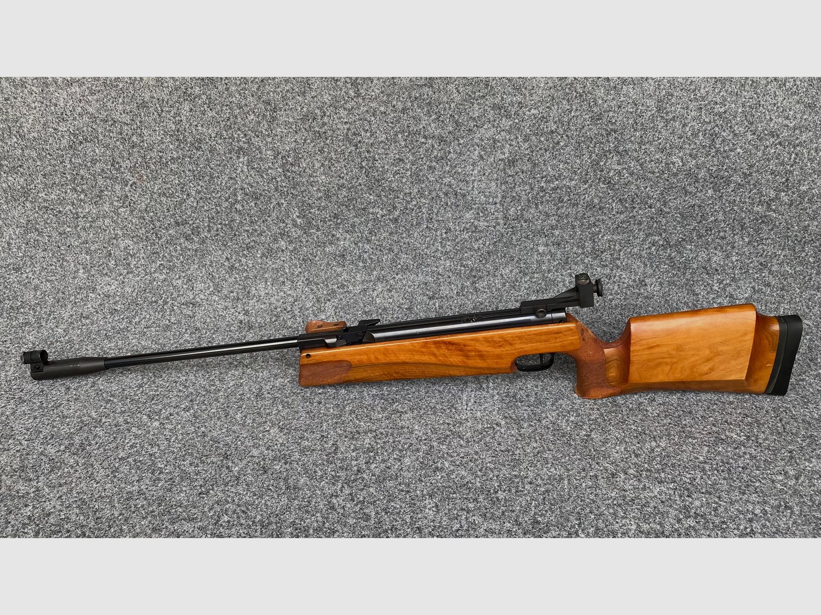 Walther LGR, match air rifle, side cocking 285 €, image 1 of 9