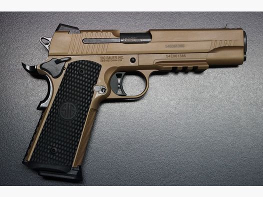 SIG Sauer 1911 Emperor Scorpion