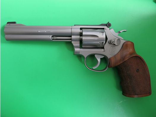 Revolver sportivo, revolver da tiro Smith & Wesson, modello 617, 22 Target Champion, .22lr + impugnatura sportiva #85