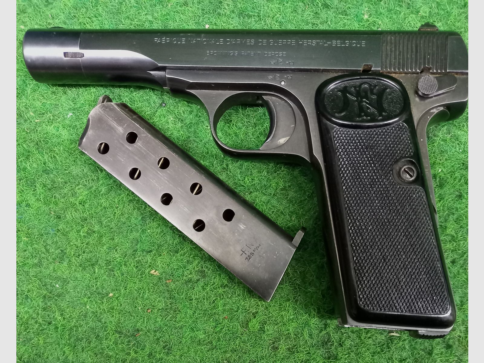 Aus Polizeisammlung, 1910/22 Bavaria Banks im Kaliber 7,65mm Browning.
