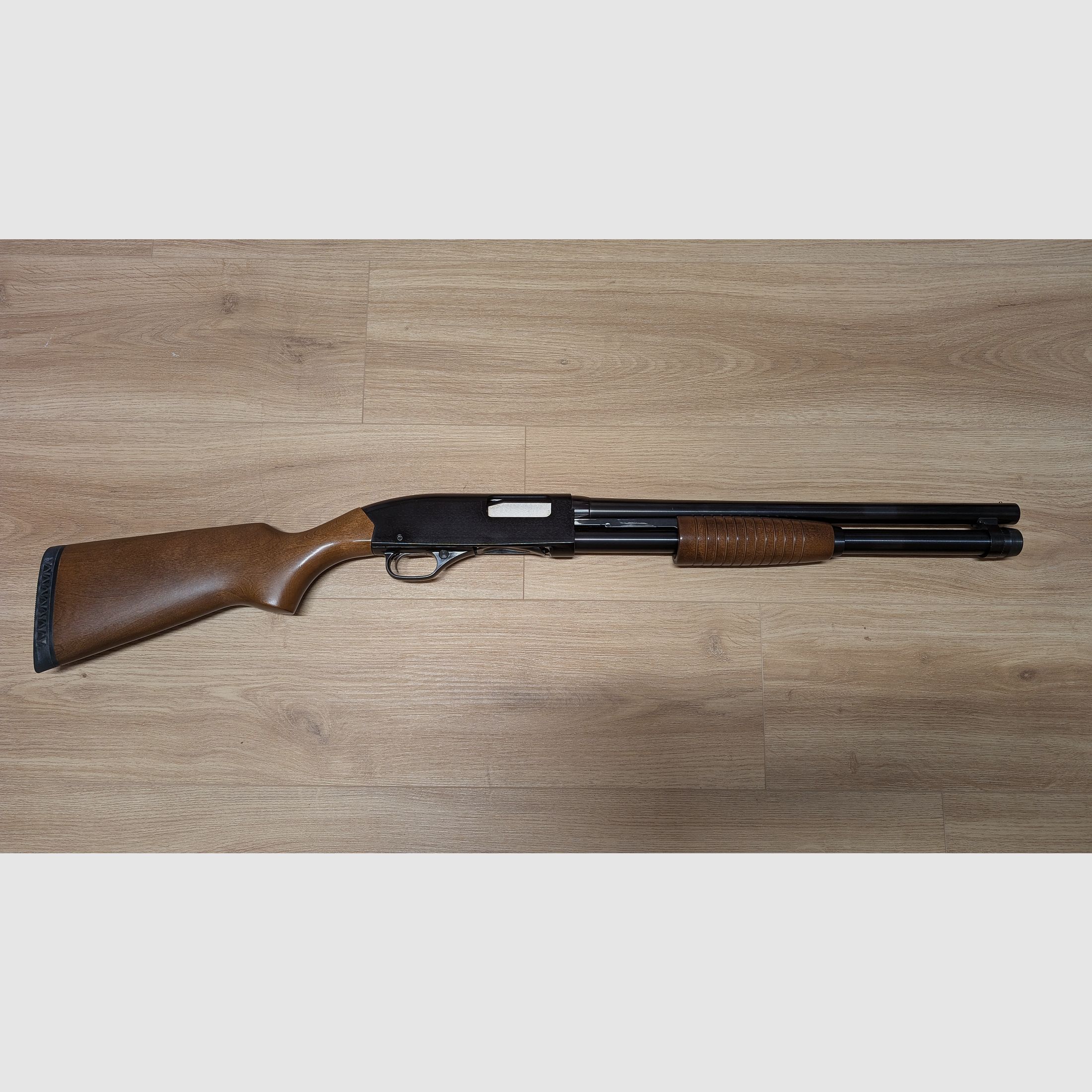 Winchester 1300 Defender, Vorderschaftrepetierflinte, 12/76