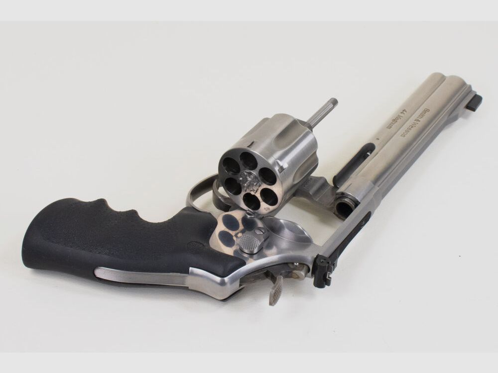 Smith & Wesson 629-4 Revolver