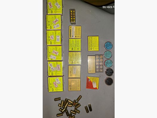 SAMMLUNG MUNITION cal. 6mm, 22, 8mm, 9mm, 35. PLATZ GAS, CS, PFEFFER, PYRO, SILVESTER, REVOLVER,PISTOLE, GEWEHR,  ALT, SAMMLER, SELTEN