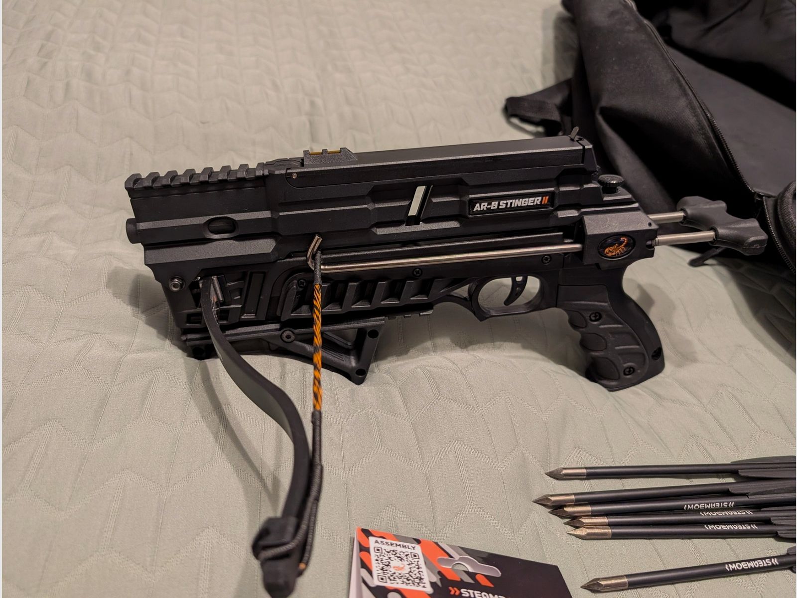 Steambow Stinger 2 Compact - Complete set with a lot of accessories (35/55/75 LB), reflex, laser, 15 bolts (carbon), foregrip