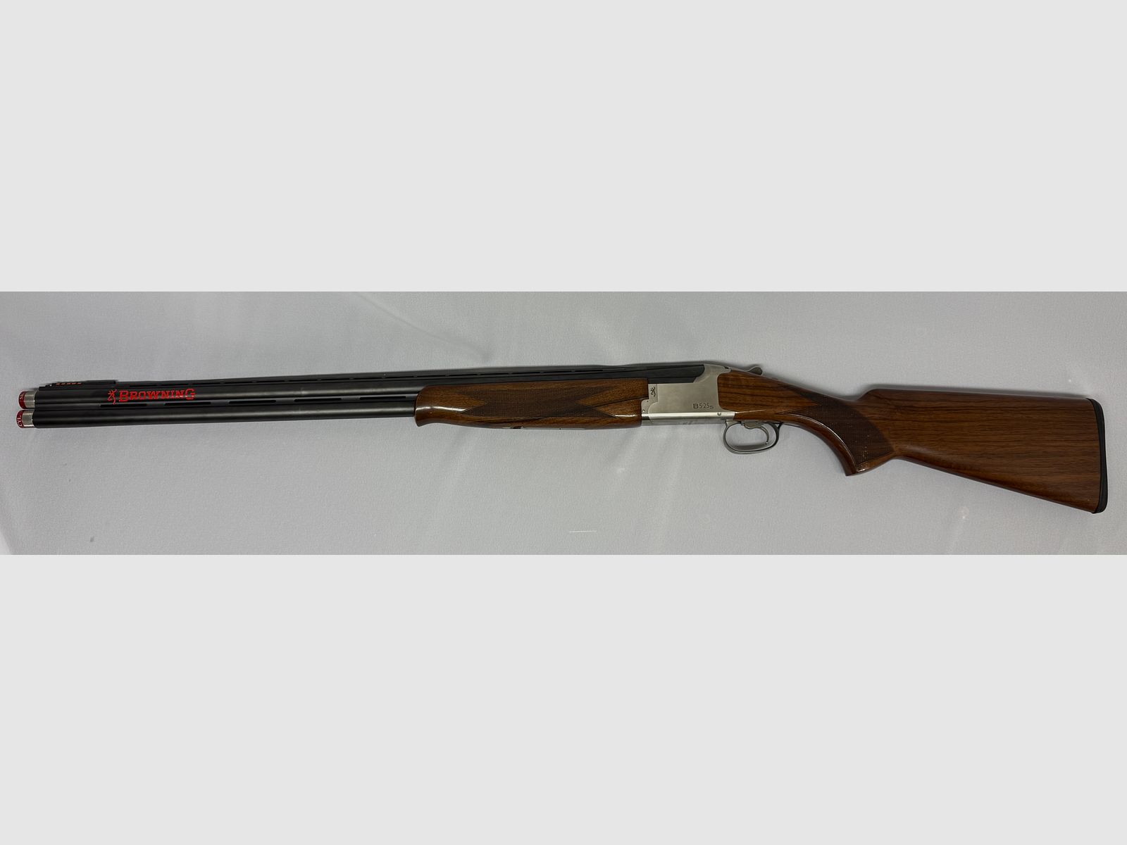 Browning B525 "New Sporter One", calibre 12/76, longitud del cañón 76 cm, chokes intercambiables y garantía
