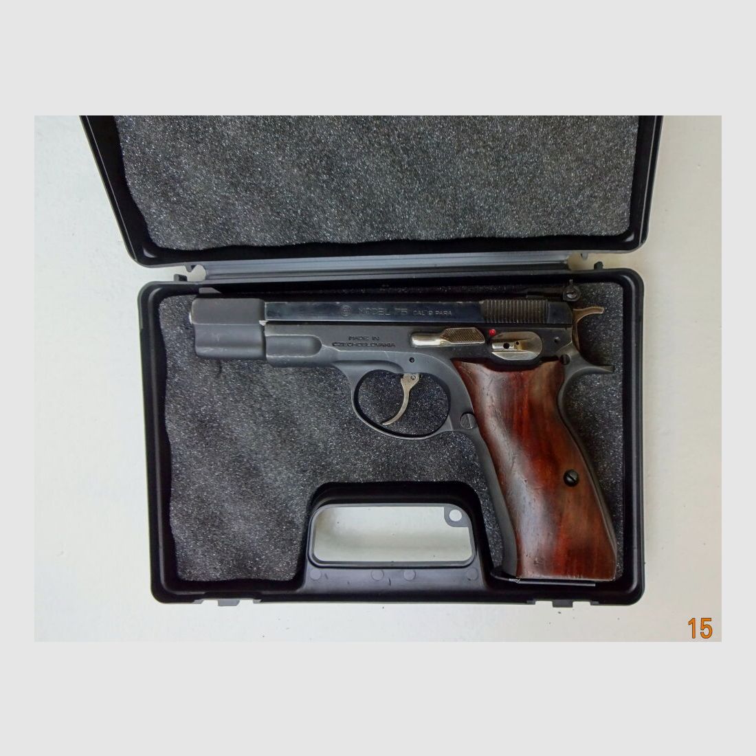 CZ BRÜNNER CZ 75