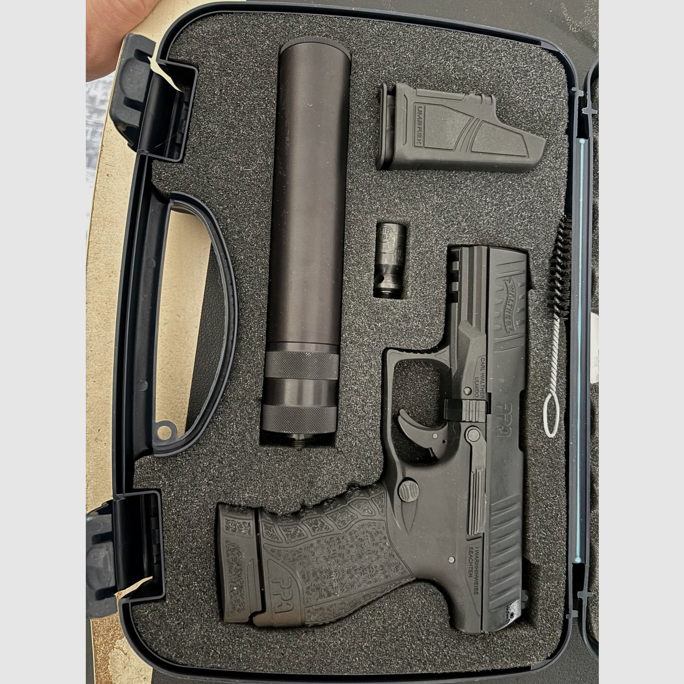 Walther PPQ blank firing pistol with Navy Kit